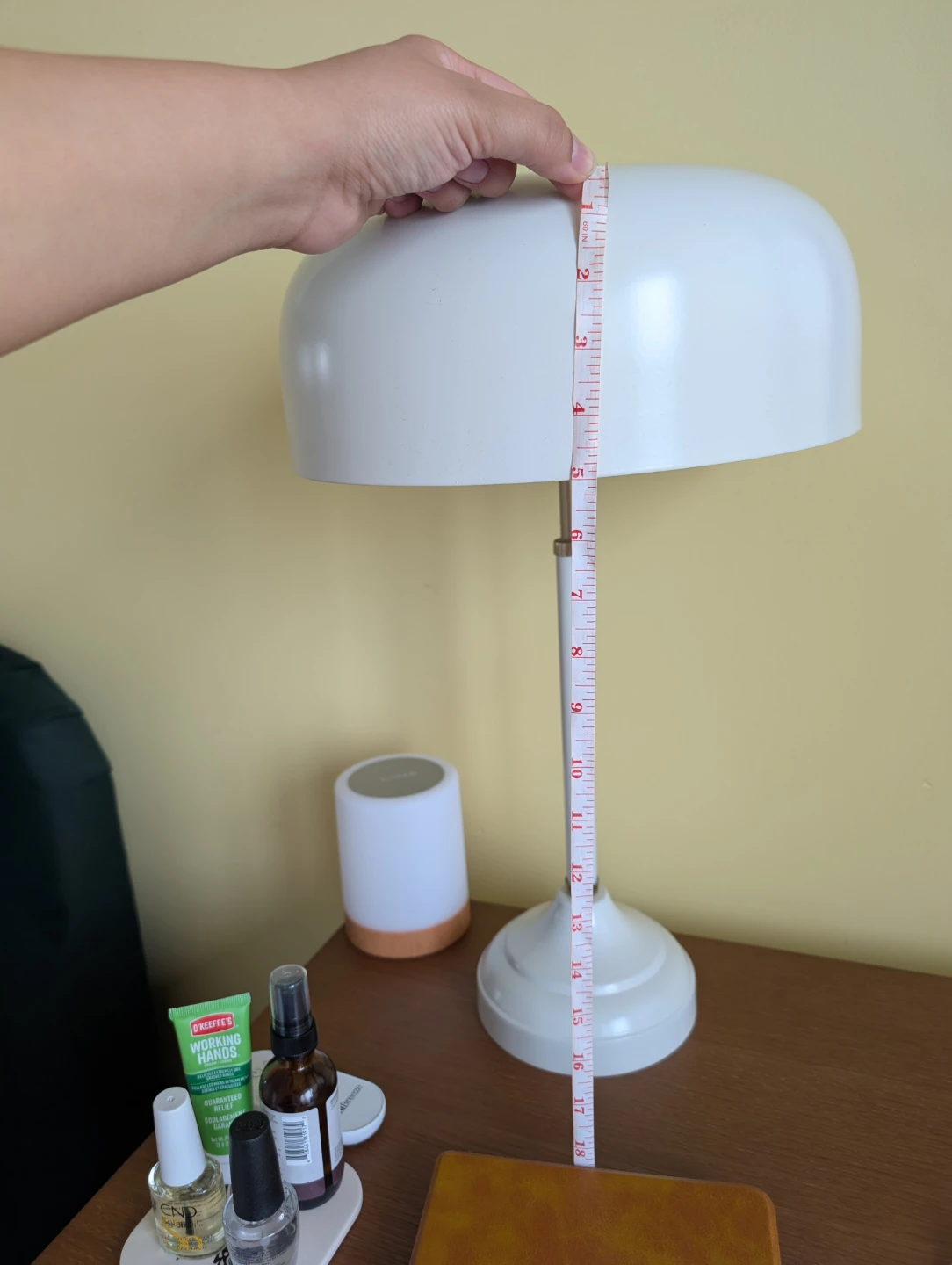 Modern White Mushroom Table Lamp – Excellent Condition - photo 4