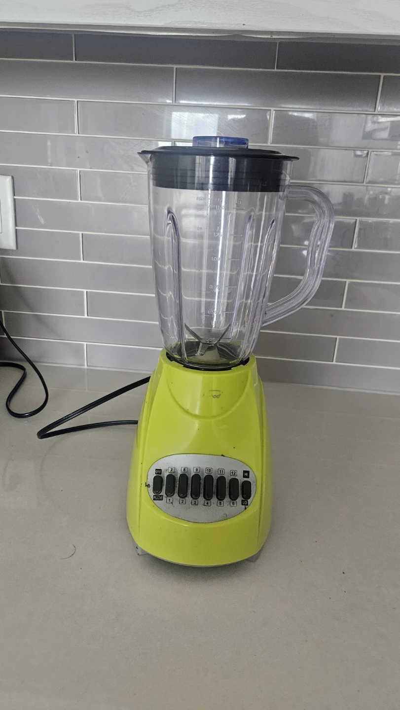 Brentwood 12-Speed Blender – Lime Green