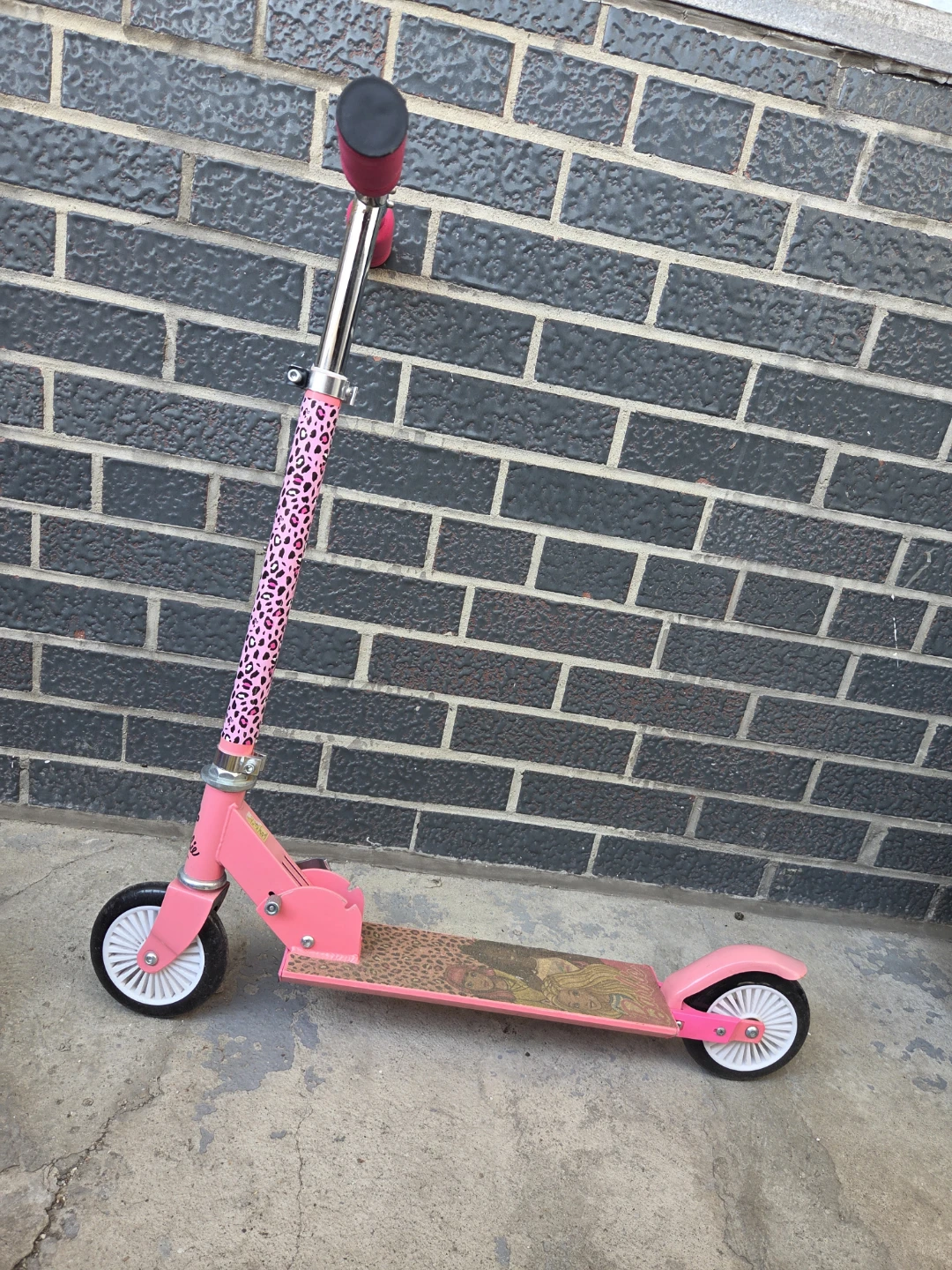 Barbie Children's Scooter - Pink