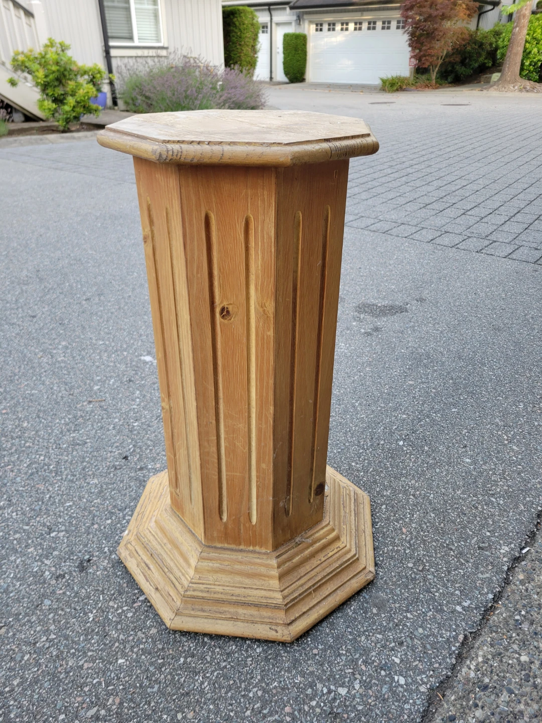 Vintage Octagonal Wooden Pedestal Stand / Plant Column. - photo 2