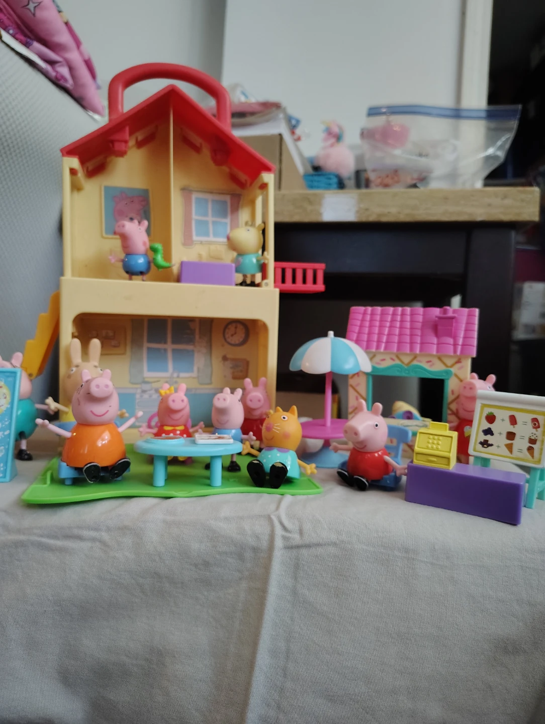 Peppa Pig Playset with Figures - photo 2