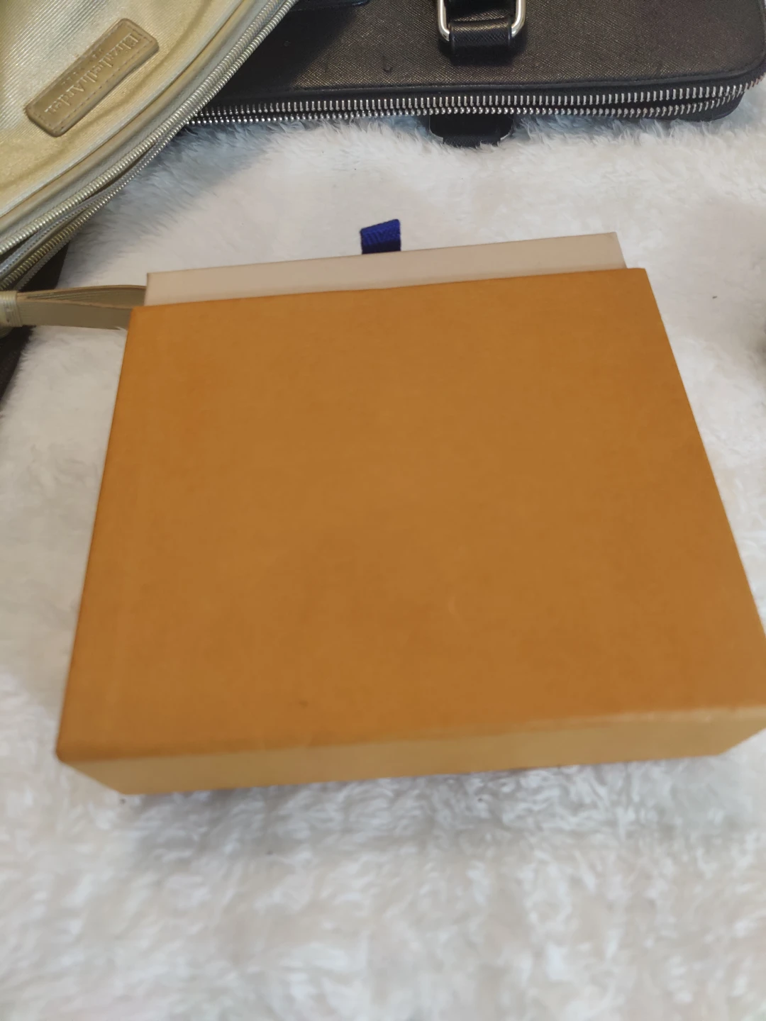 Louis Vuitton Orange Paper Box - photo 3