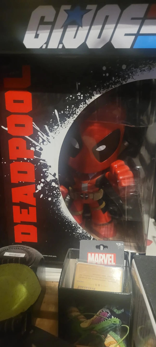 Deadpool Marvel Collectible Figure