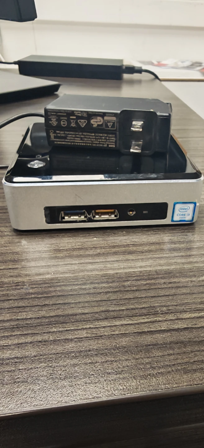 Intel NUC NUC613SYK Mini PC