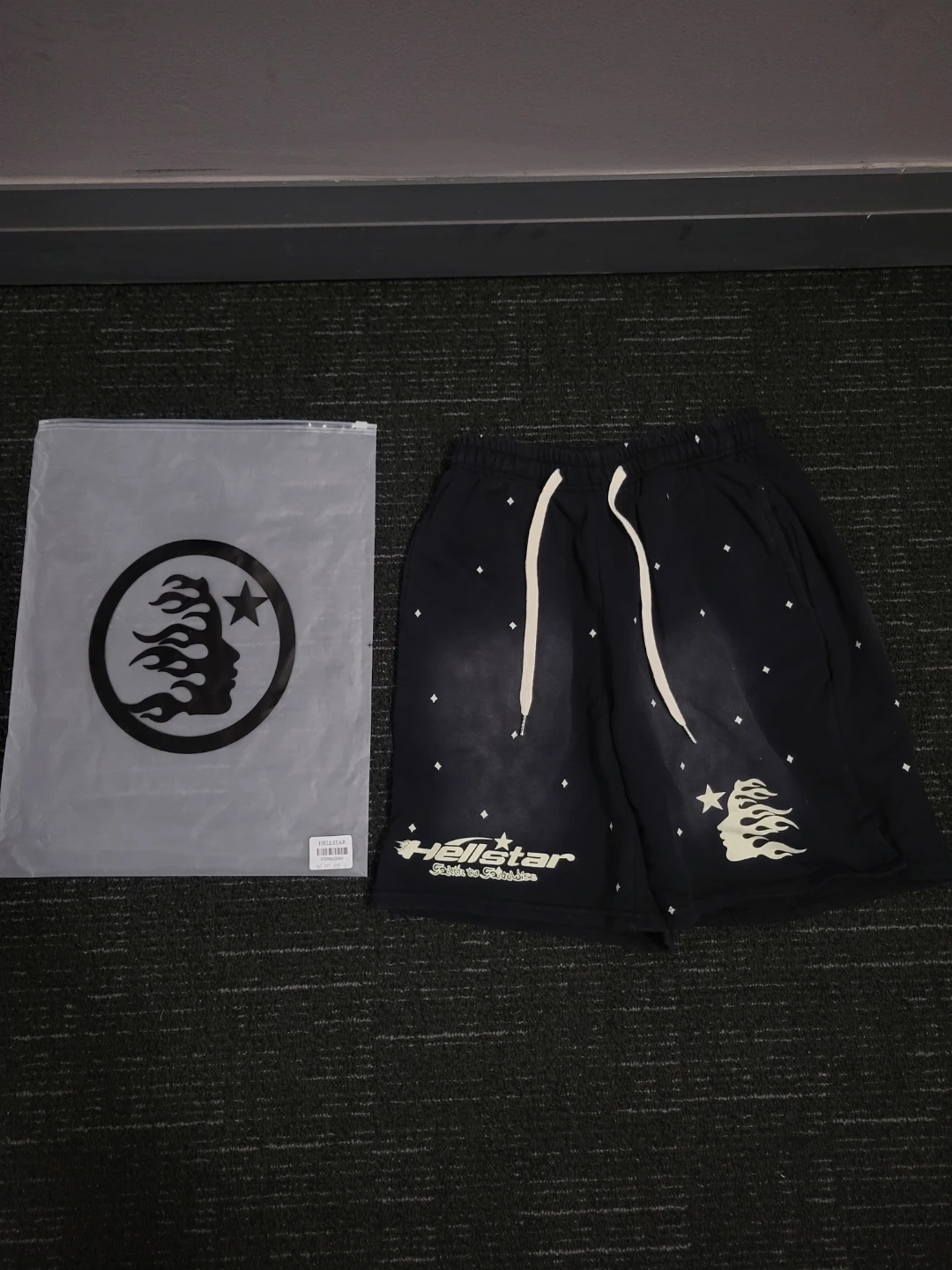 🔥SUMMER SALE🔥Size Small Hellstar Shorts