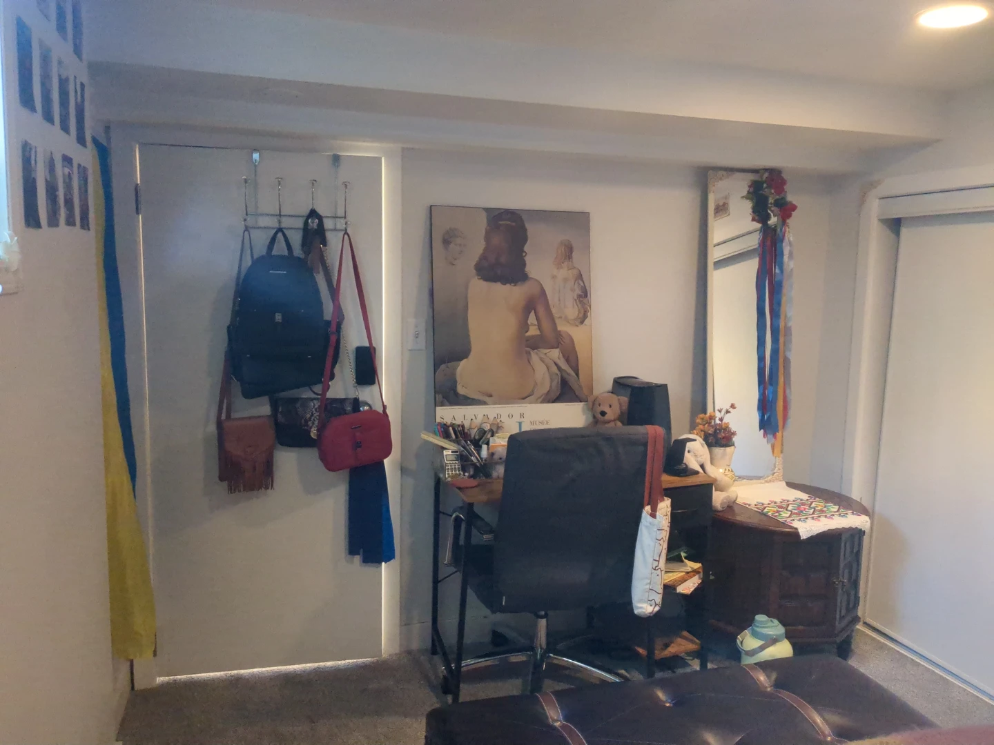 Room for rent in Banff Trail! - photo 2