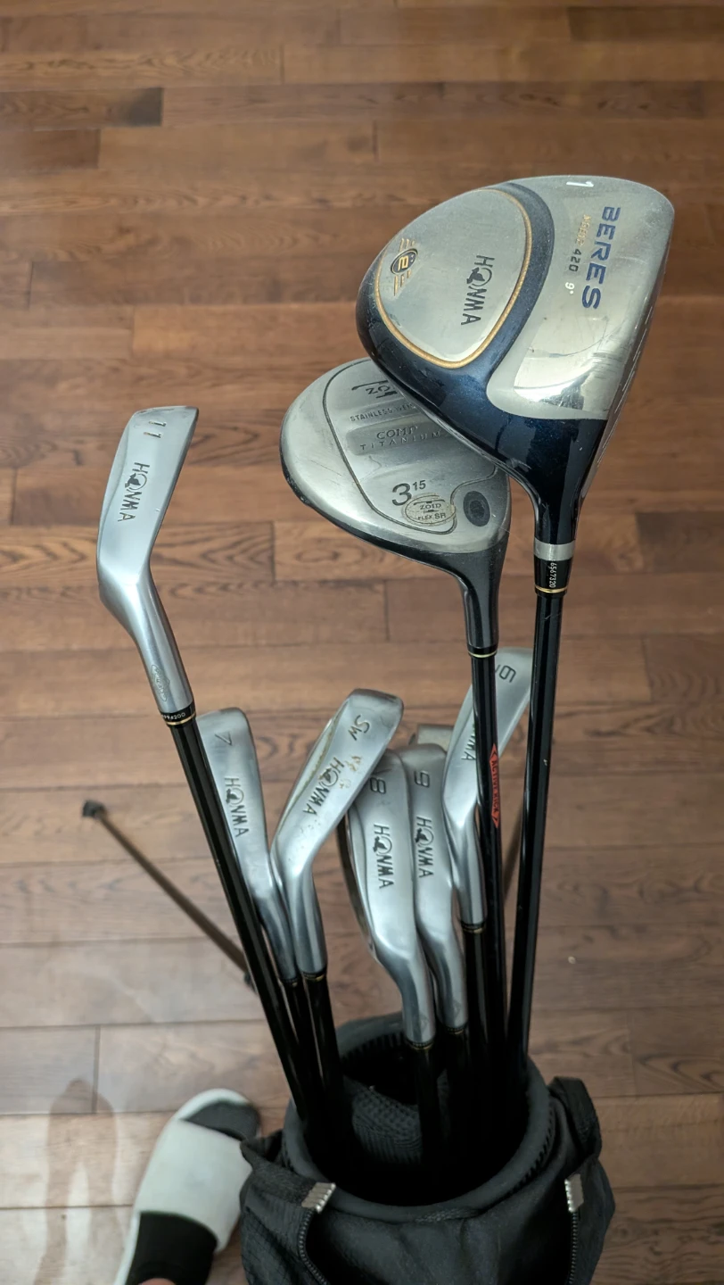 Hanwa Golf club set and carrying case
