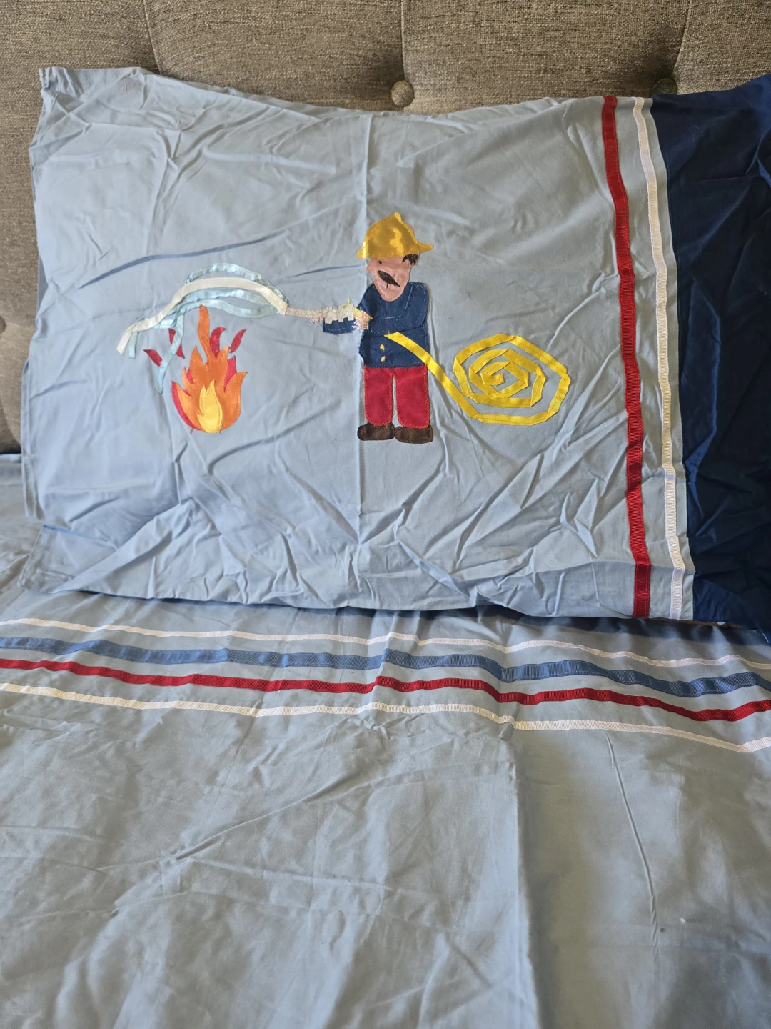 Full size Kids Fire Truck & Police Helicopter Duvet Cover Set - photo 2