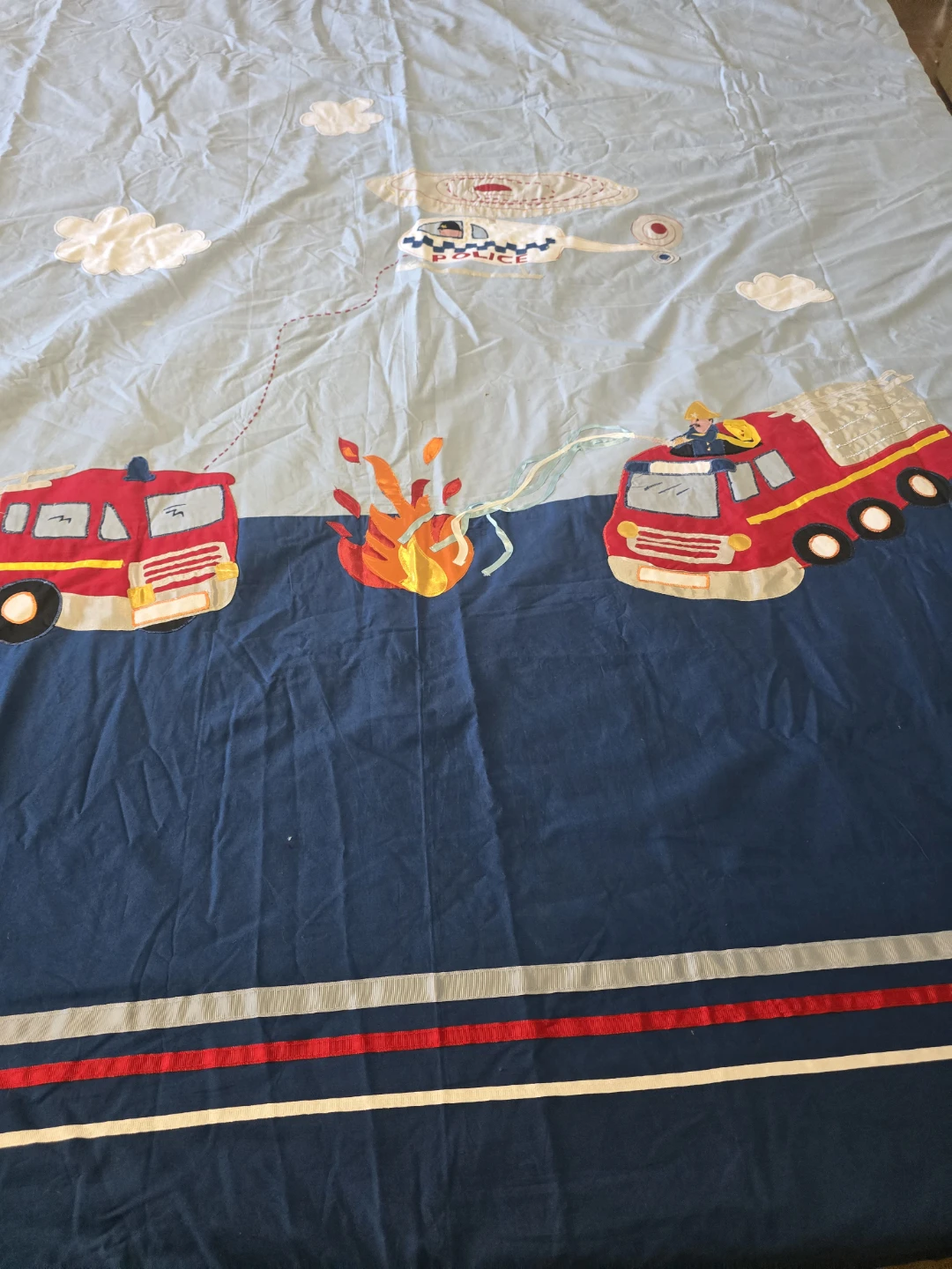 Full size Kids Fire Truck & Police Helicopter Duvet Cover Set - photo 3