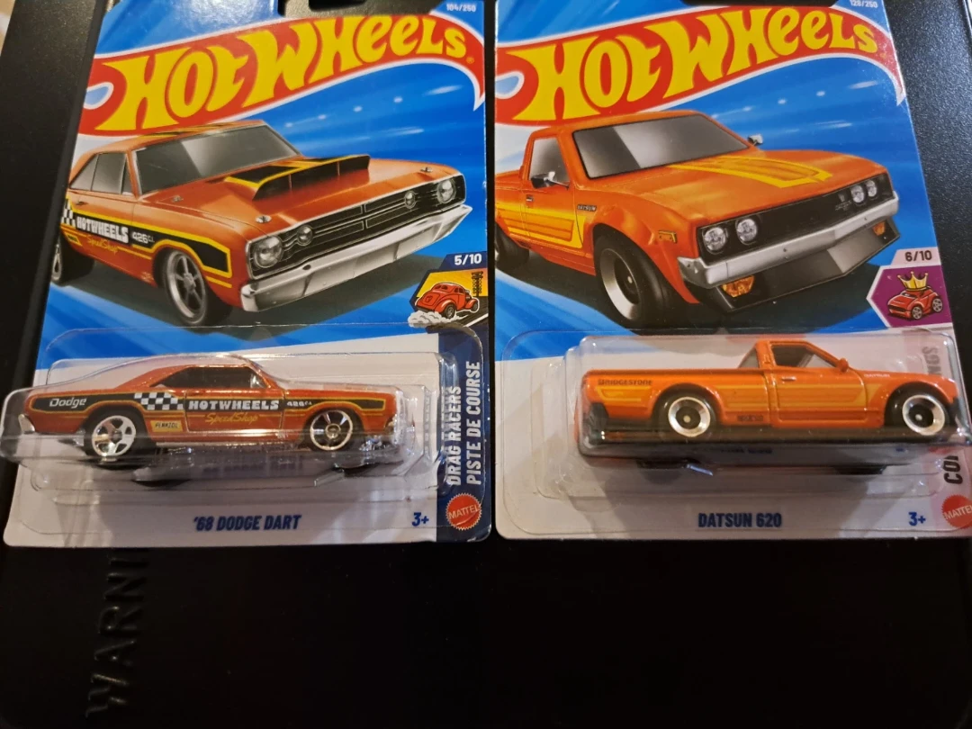 6 Hot Wheels/Die Cast Cars/Batman/Ford/Datsun/Buick/Dodge... - photo 5