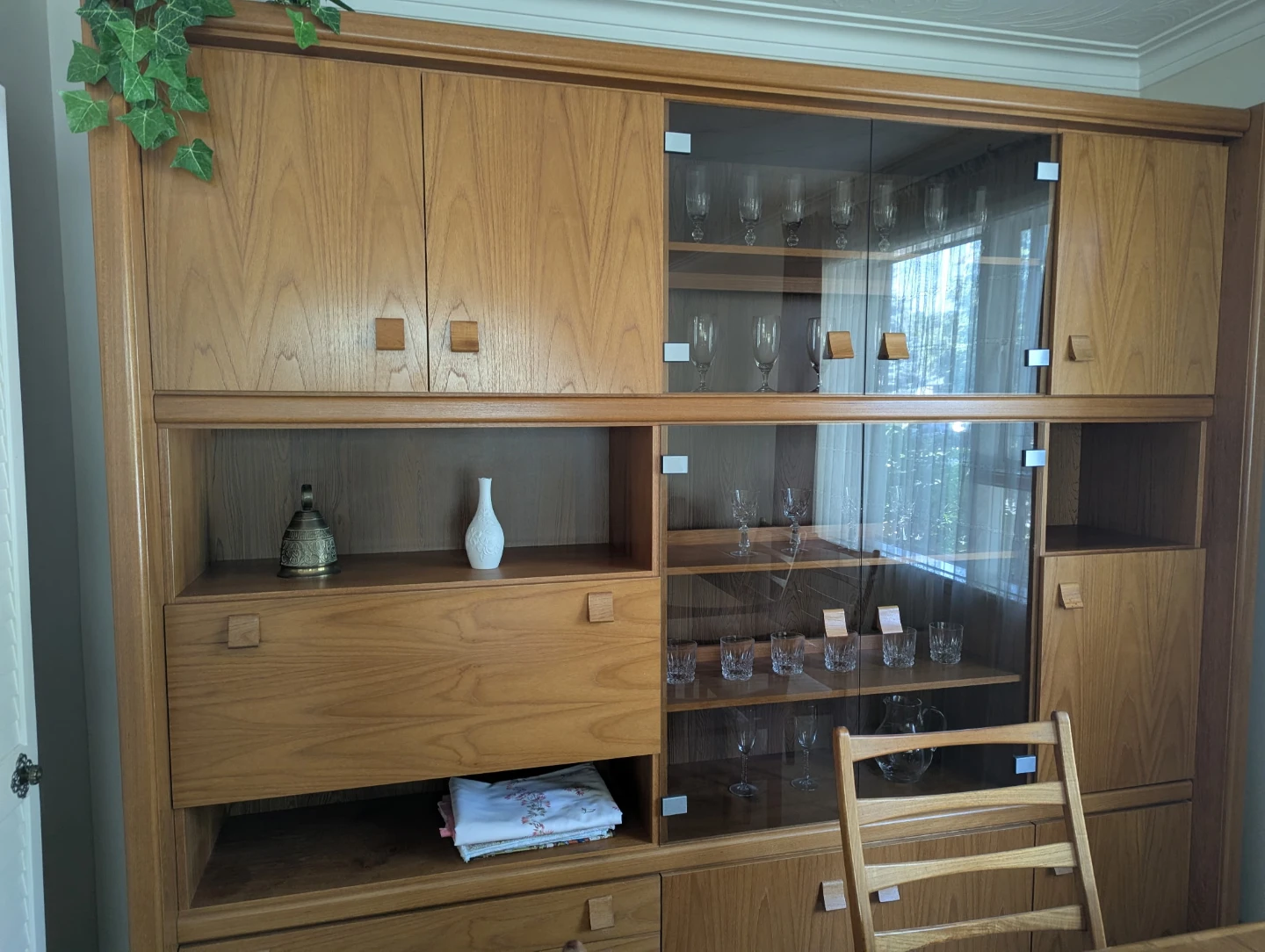 Teak Dining Table, chairs and wall unit - photo 3