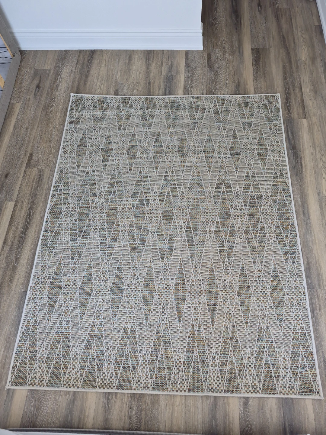 Geometric Diamond Pattern Area Rug