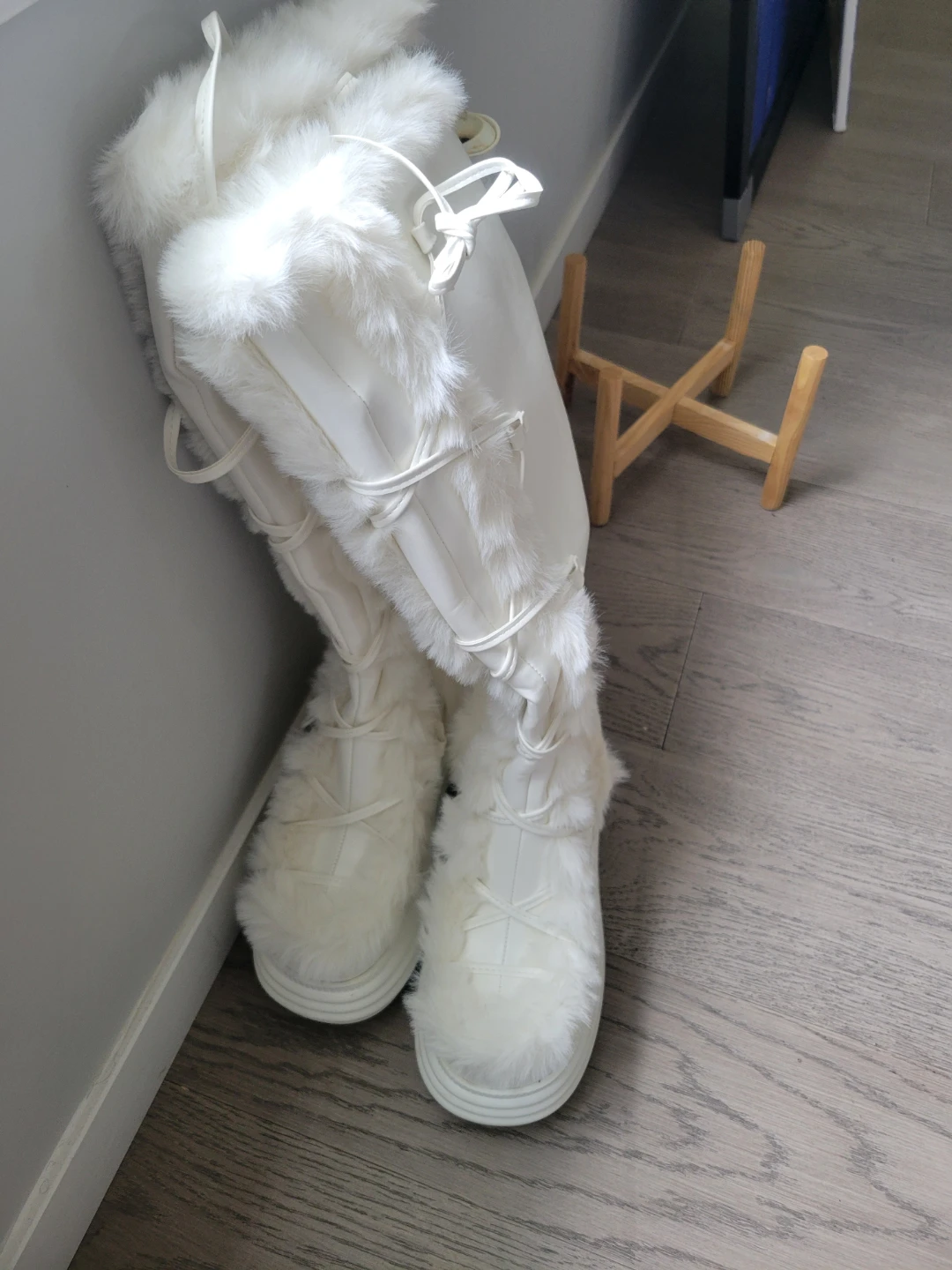 White Faux Fur Platform Boots - photo 5