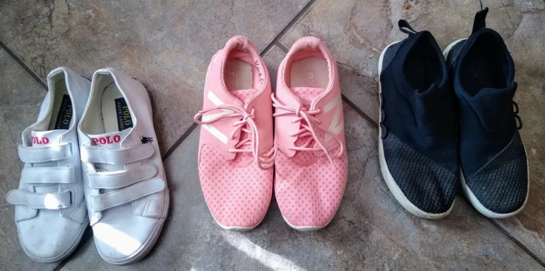 Kids Size 2 Running Shoes