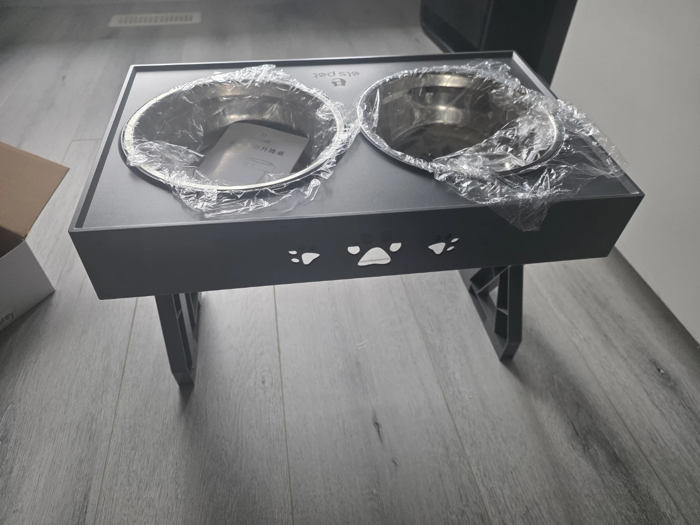 Elevated Pet Bowls with 2 Stainless Steel Bowls