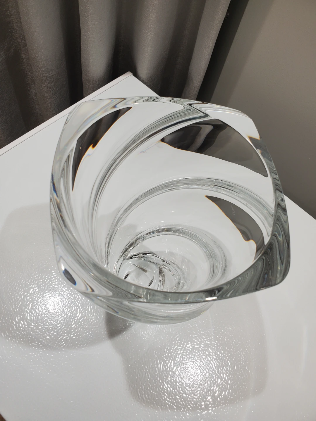 High Quality Clear Glass Swirl Vase - Da Vinchi Collection - photo 3
