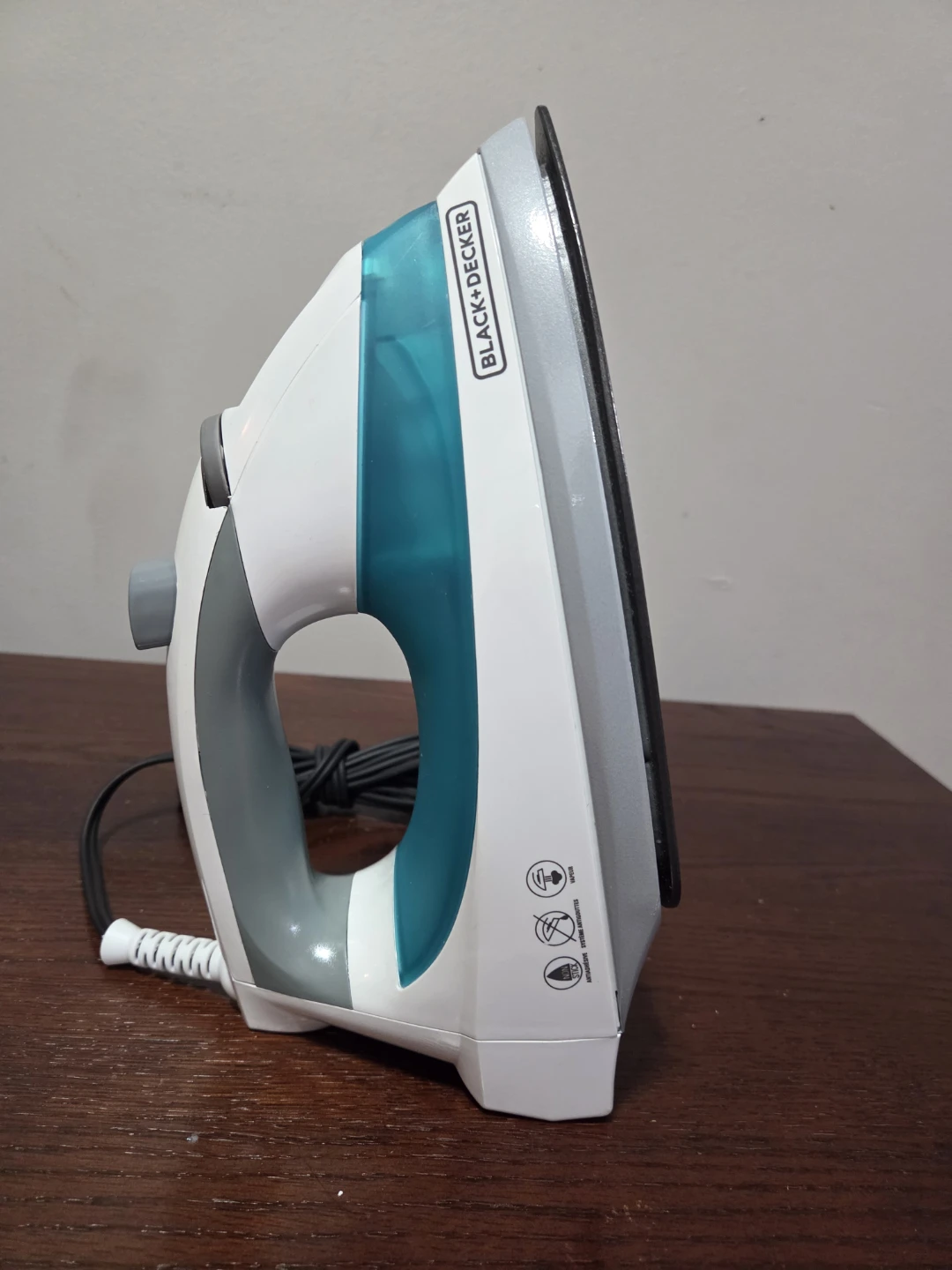 BLACK+DECKER Steam Iron - photo 3