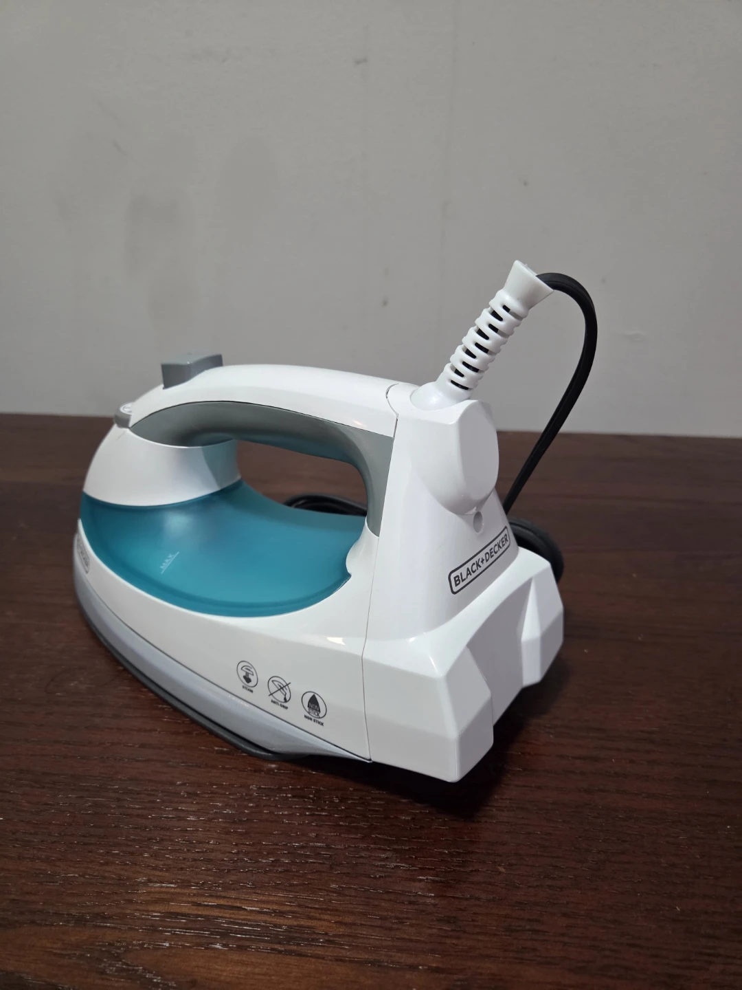 BLACK+DECKER Steam Iron - photo 5