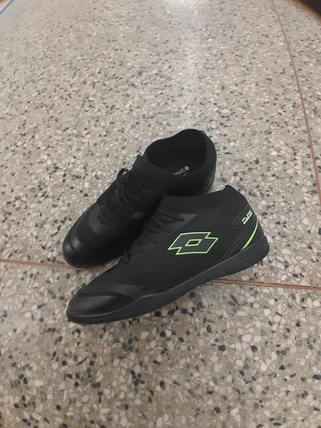 Indoor soccer shoes Original Lotto Men's Size 9