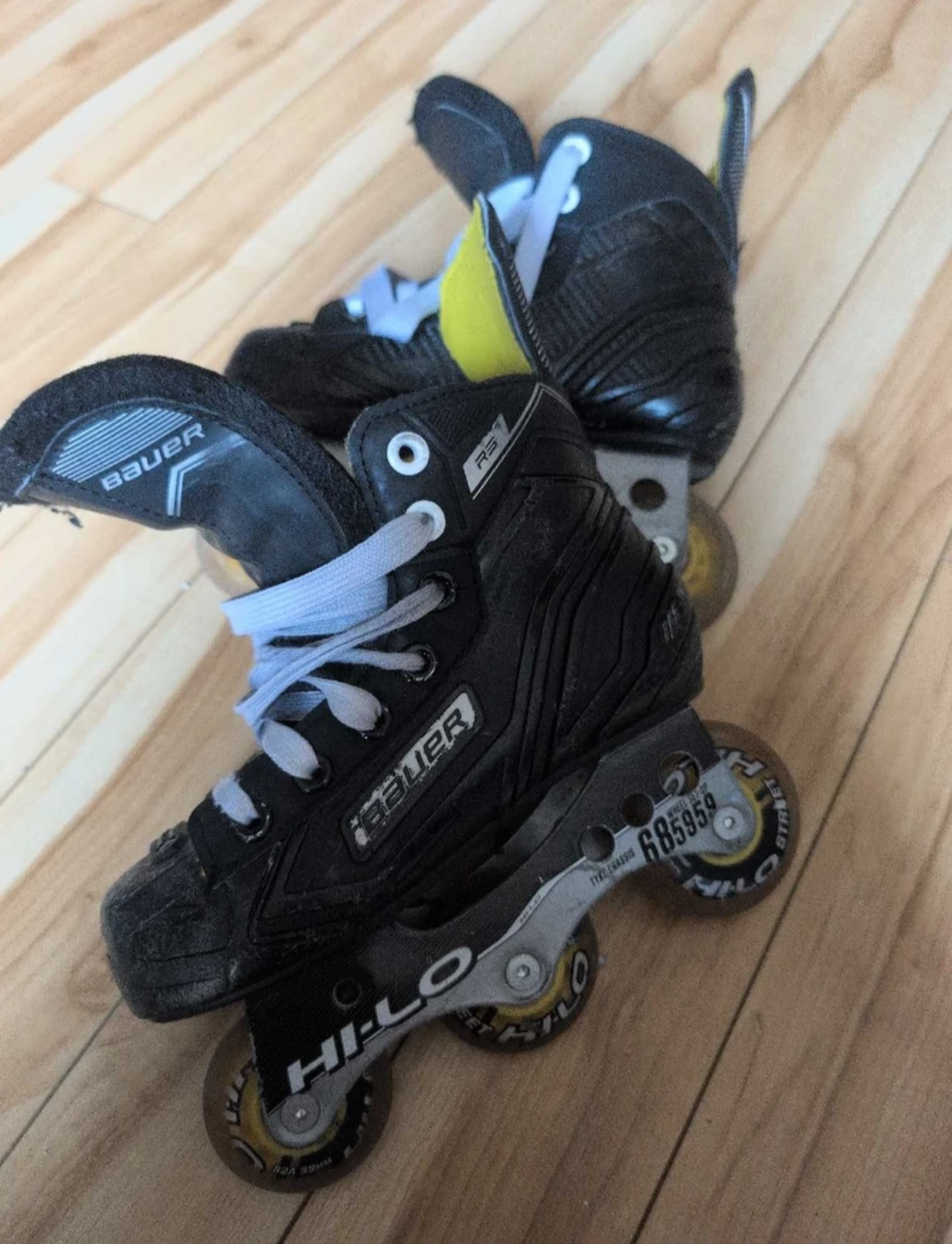 Bauer RS Youth Roller Skates — Size Y12.0 R