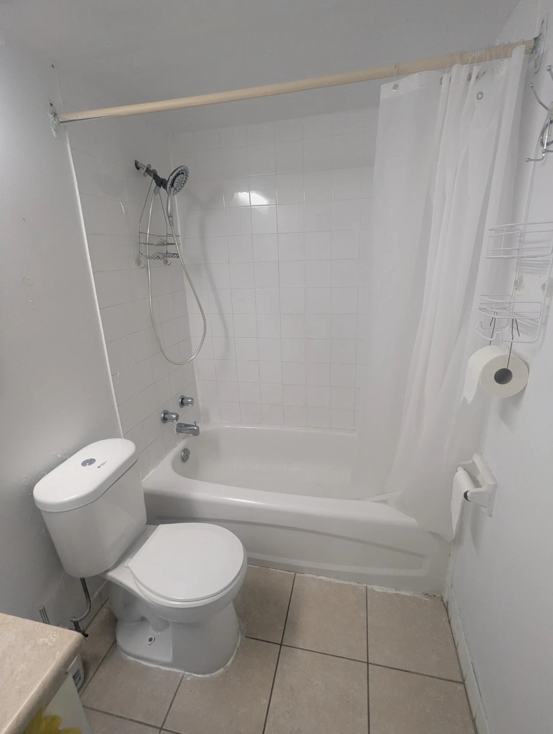 Private apartment room for rent, north York, august 1 - photo 5