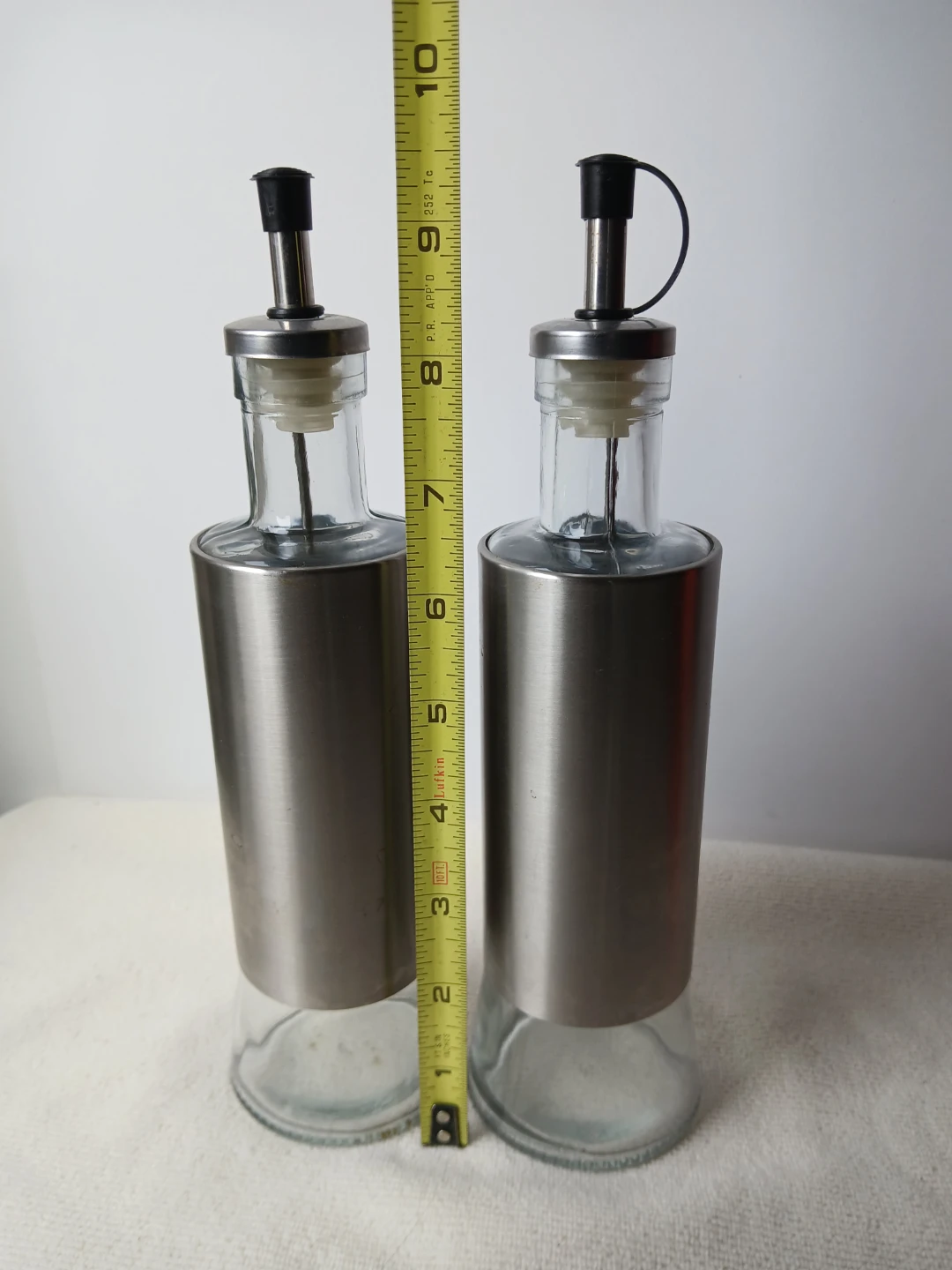 Dripless Oil/Vinegar Cruets & Red Salt/Pepper Grinder. ALL $18. - photo 2