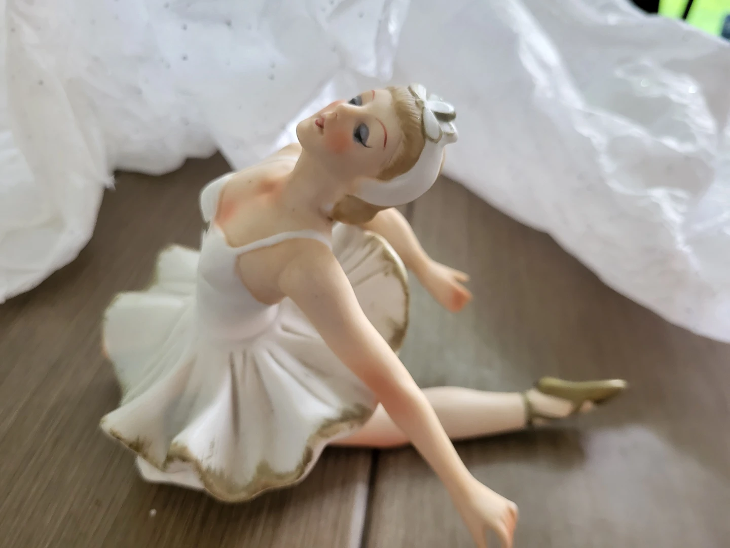 Ceramic Ballerina Figurines (Set of 2) - photo 3