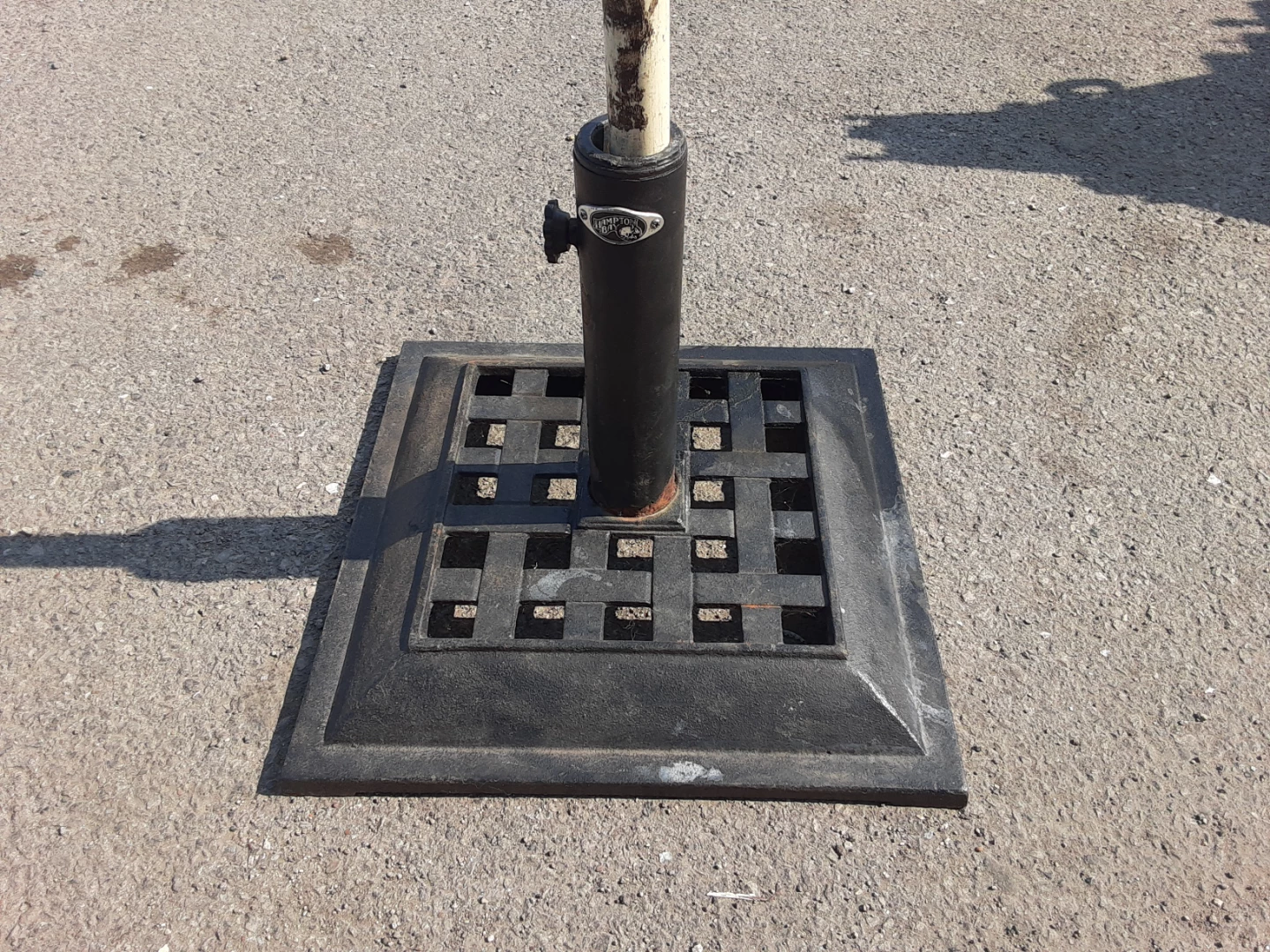 Umbrella base stand and umbrella - photo 5