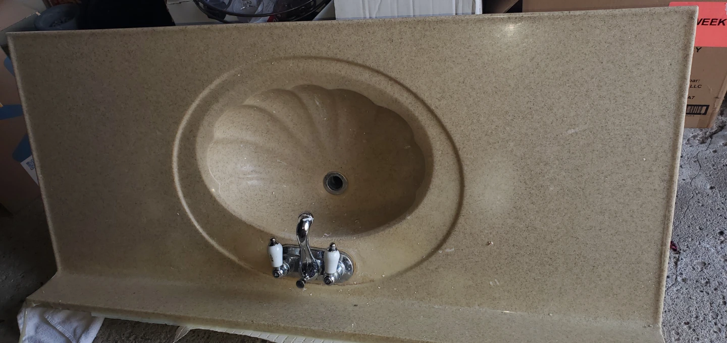 Vanity Top with Integrated Sink