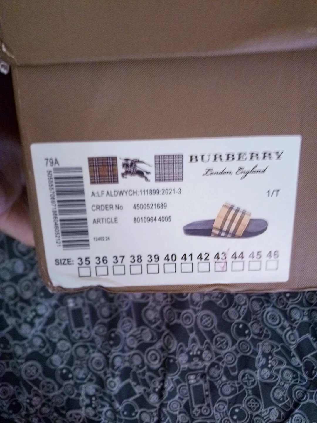Burberry London England Slide Sandals - photo 2