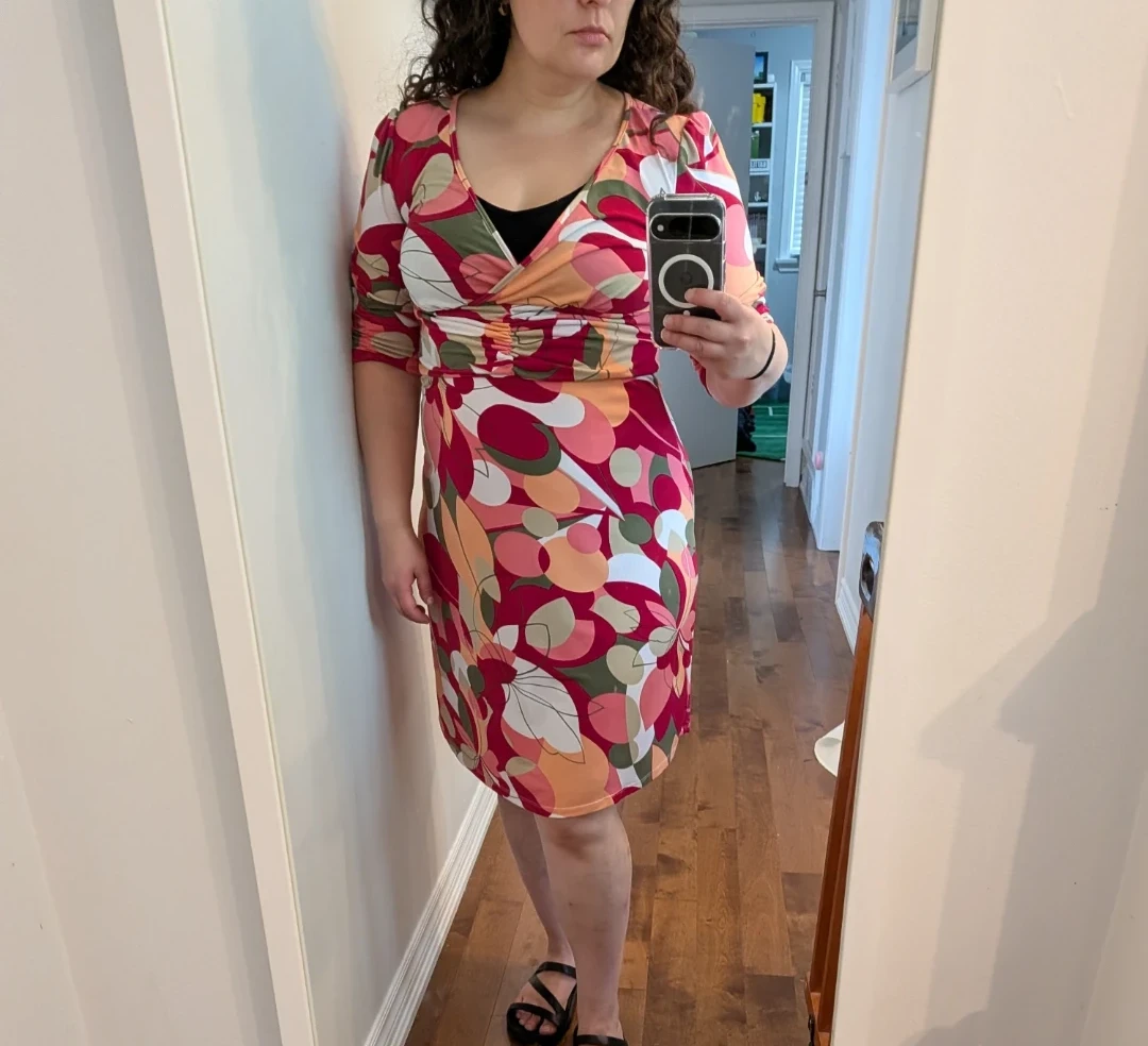 Suzy Shier Abstract Print V-Neck Dress - photo 3