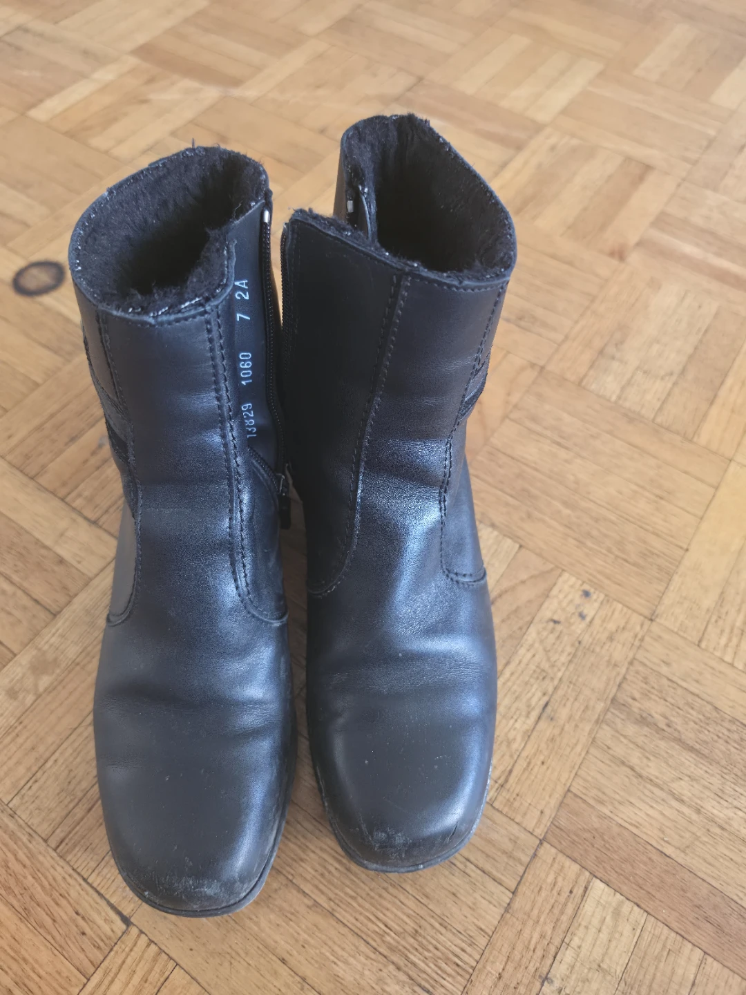 Contoura Sport Black Winter Boots Size 7