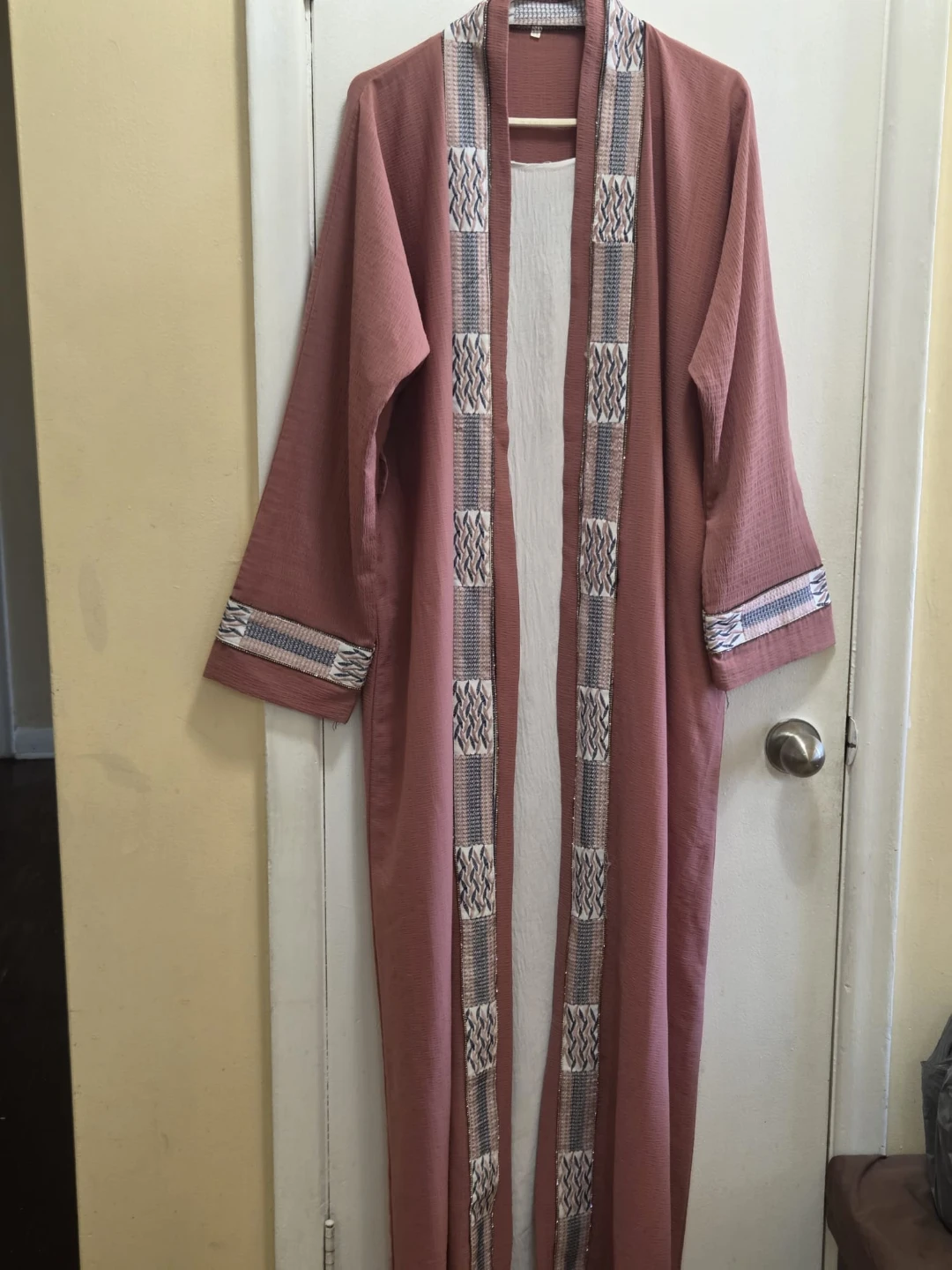 Pink Open Front Dubai Abaya with patterned Trim
