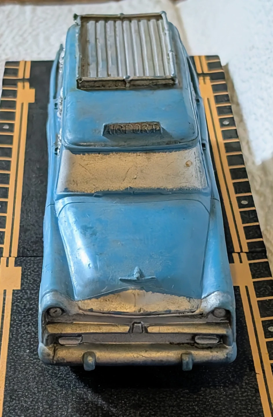 Auburn Rubber Airport Taxi Station Wagon - Made in USA - photo 3
