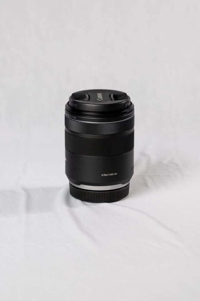 Canon RF 85mm f2 Macro IS STM - photo 4