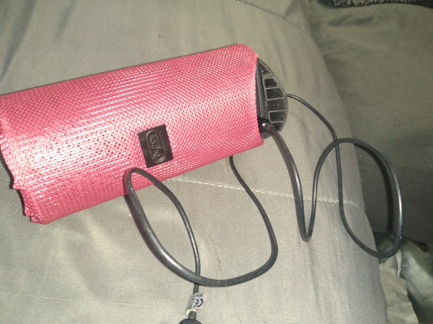 Tech one small Bluetooth speaker - photo 2
