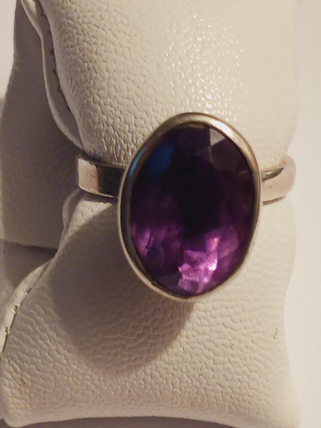 Sterling Silver Amethyst Stone Ring.  Size 7. - photo 2