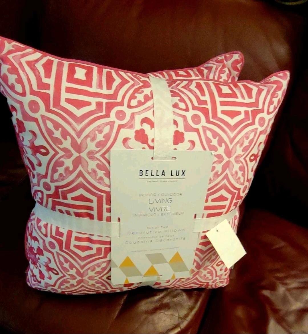 Brand Nww BELLA LUX Decorative Throw Pillows (Set of 2)