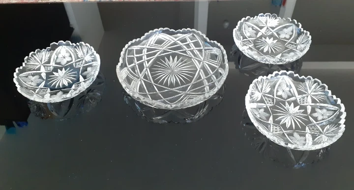 Set of 4 Glass dishes