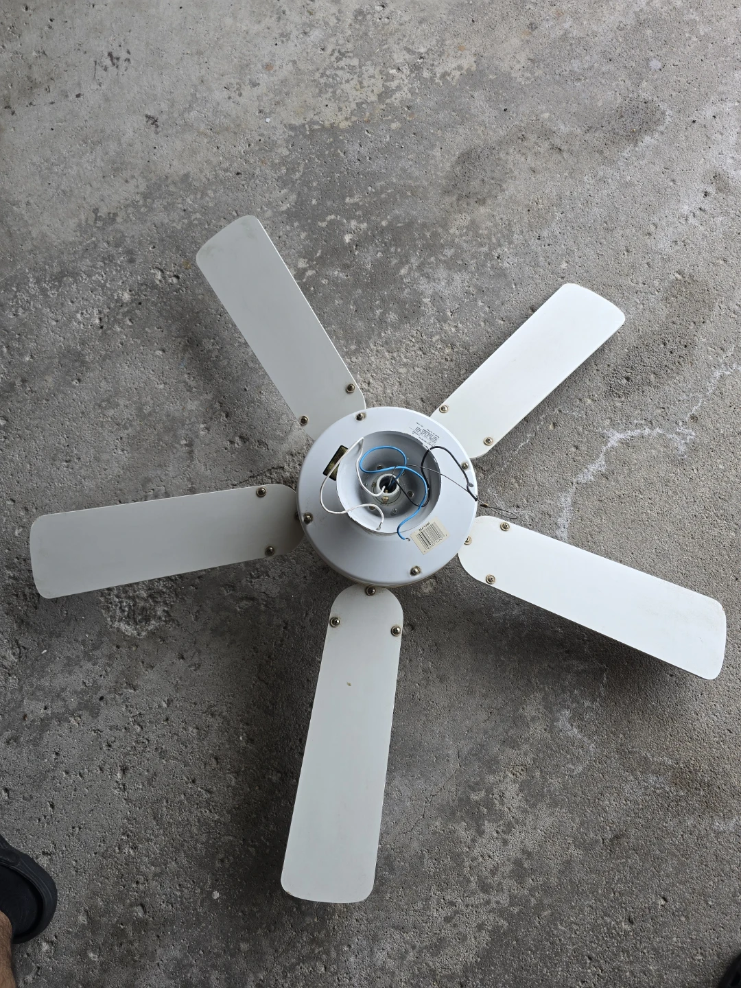 White 5-Blade Ceiling Fan