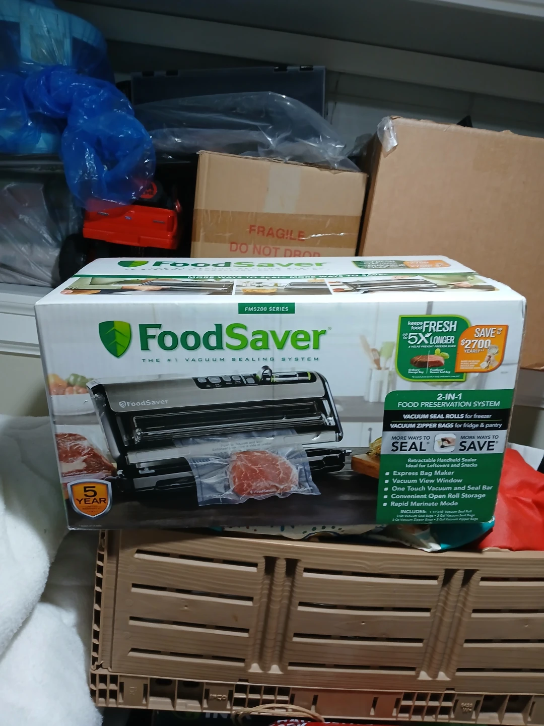 FoodSaver FM5200 Series Vacuum Sealing System