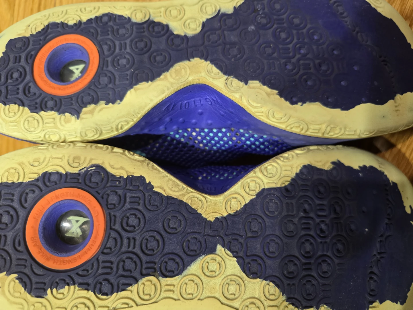 Nike Athletic Shoe - photo 5