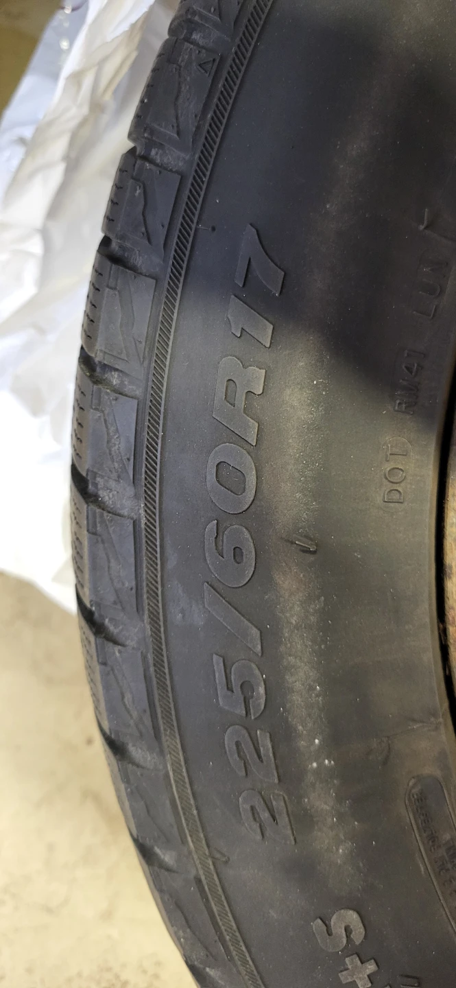 Winter Tire 225/60R17 on rims - photo 4