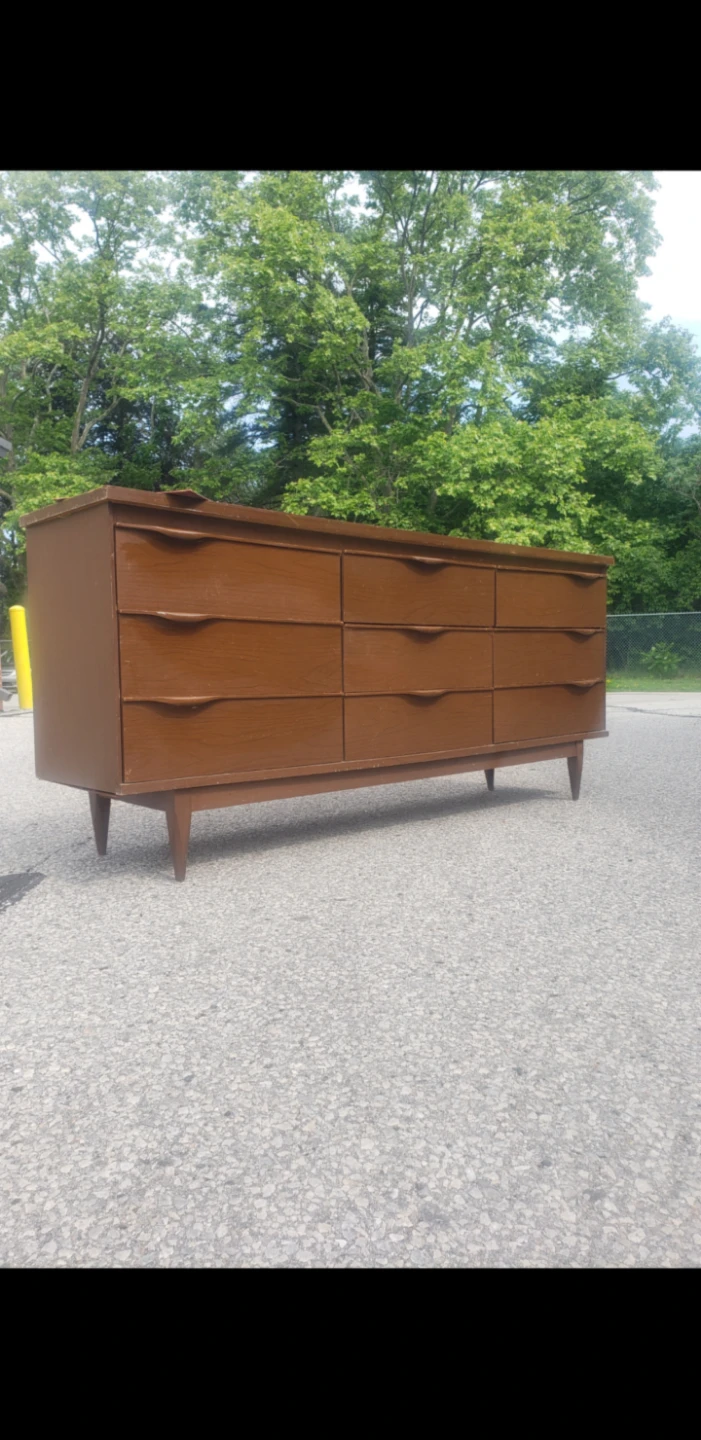 Mid-Century Modern 9-Drawer Dresser