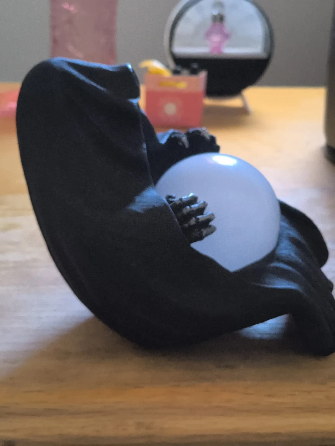 HALLOWEEN Grim Reaper Orb Holder Figurine - photo 4