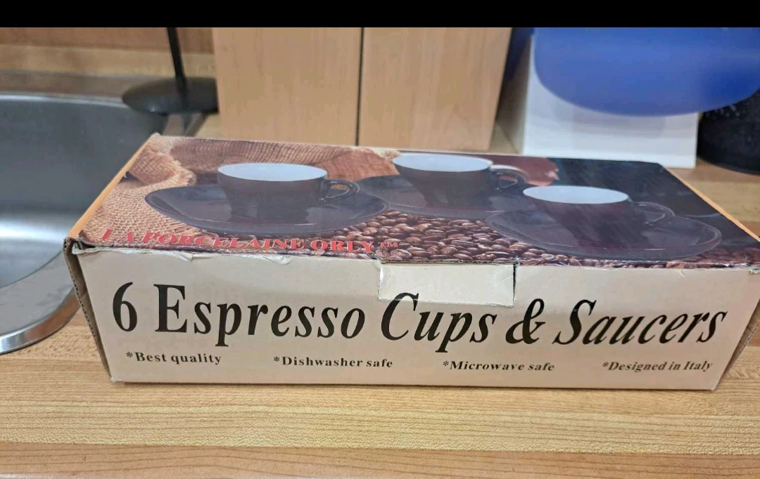 6 Espresso Cups & Saucers Set