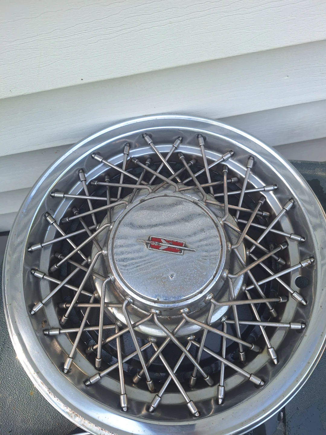 Oldsmobile Hubcaps (Set of 4) - photo 3