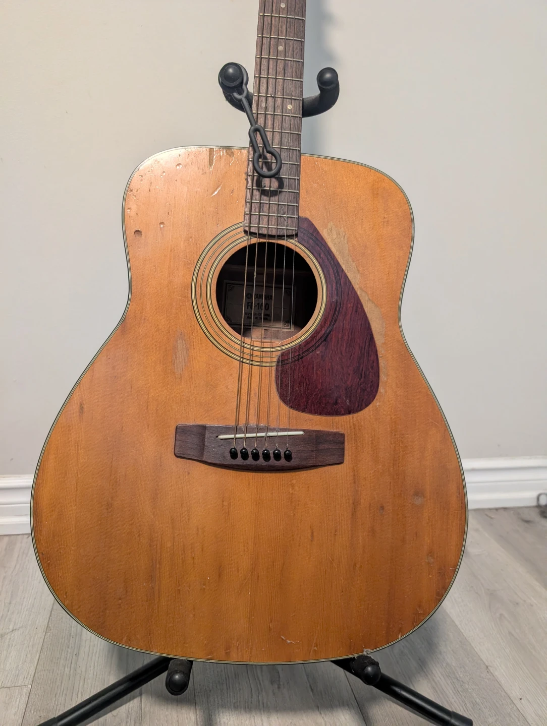 Yamaha FG-160 Acoustic Guitar