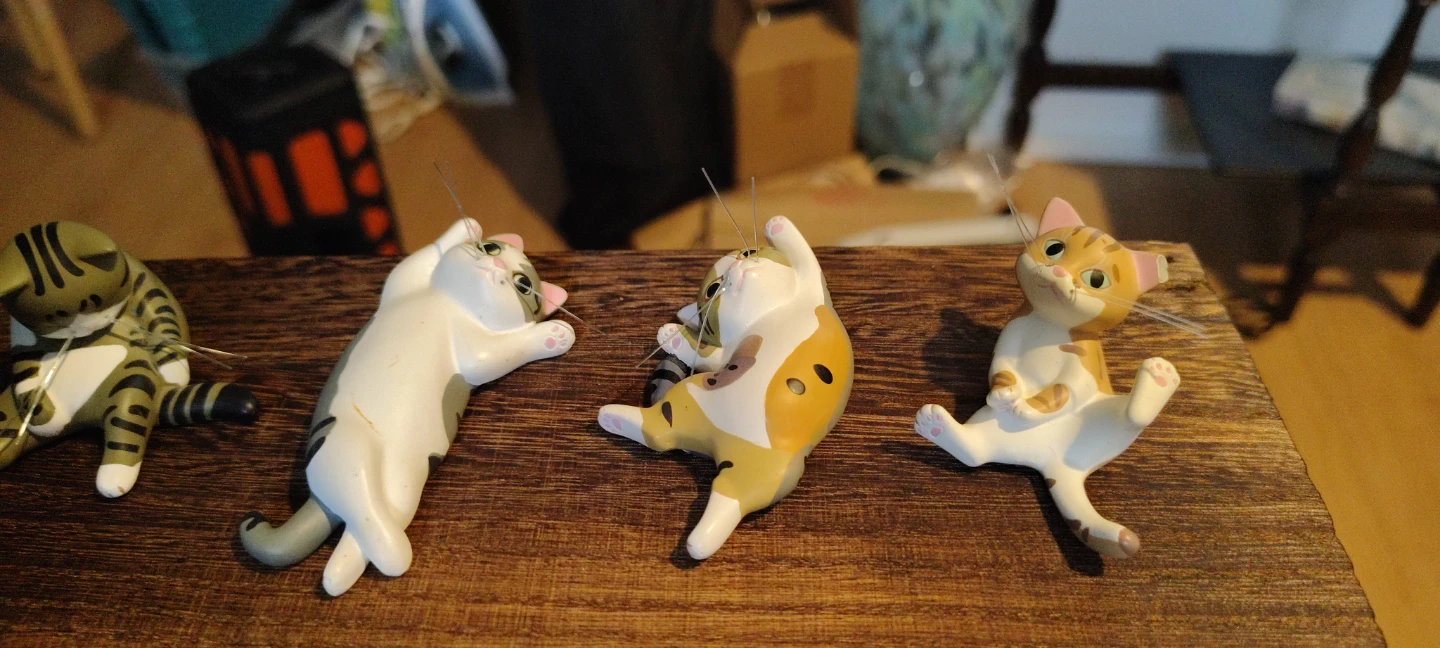 Ceramic precision made cats