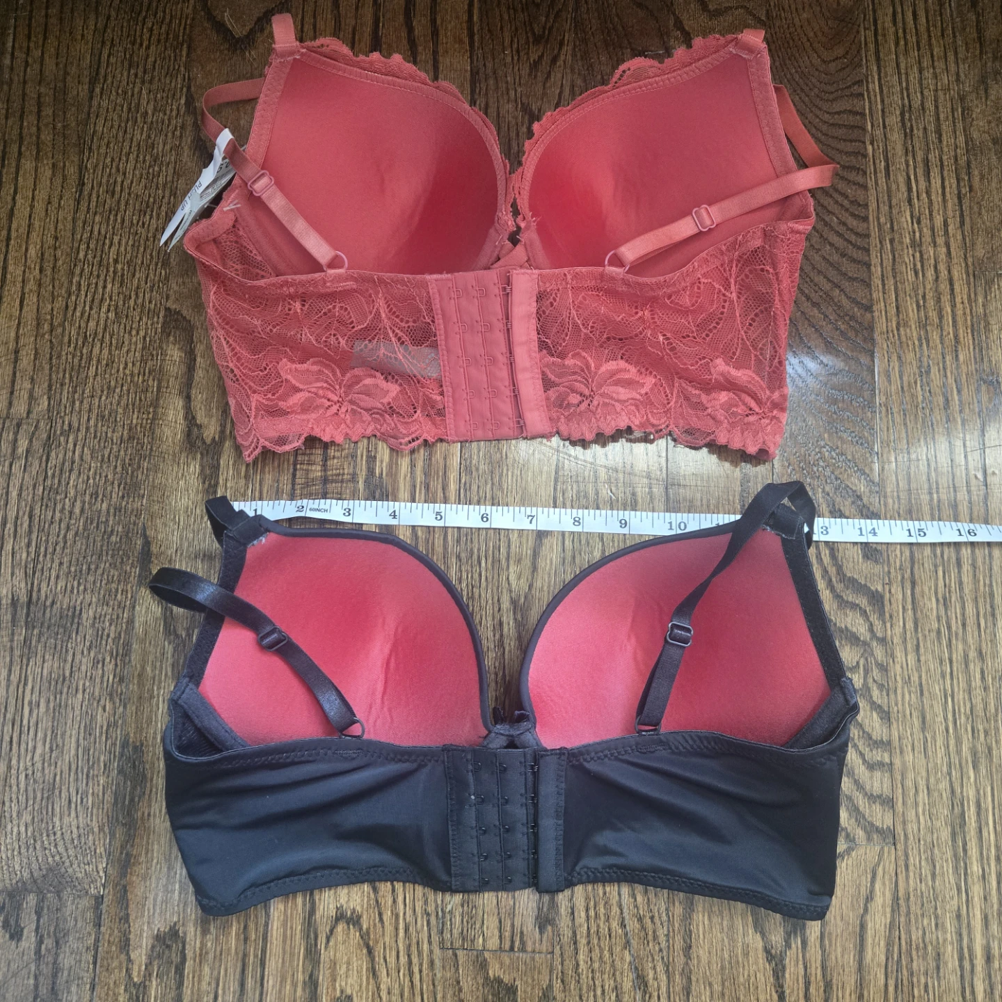 Daisy Fuentes bras set of  2 - photo 2